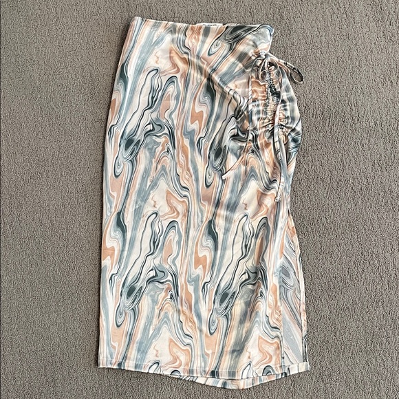 4Th + Reckless Dresses & Skirts - 🩷 4th + Reckless XS Abstract Patterned Midi Skirt Side Zipper